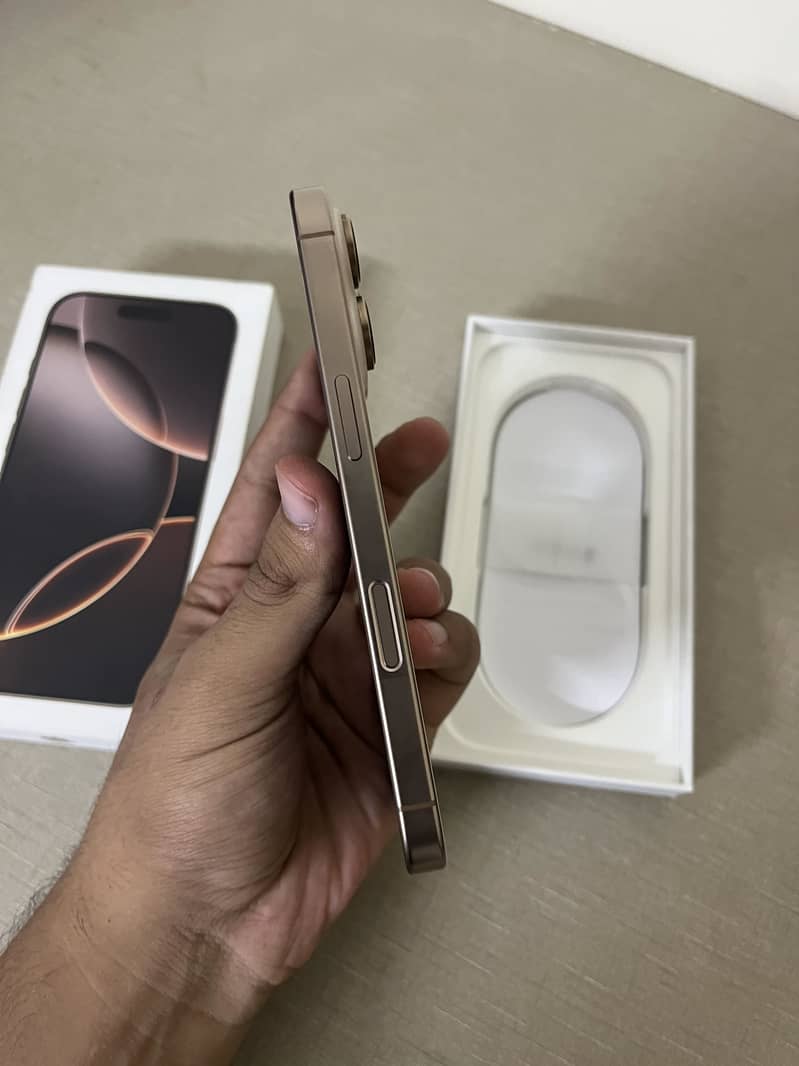 iPhone 16 Pro 2