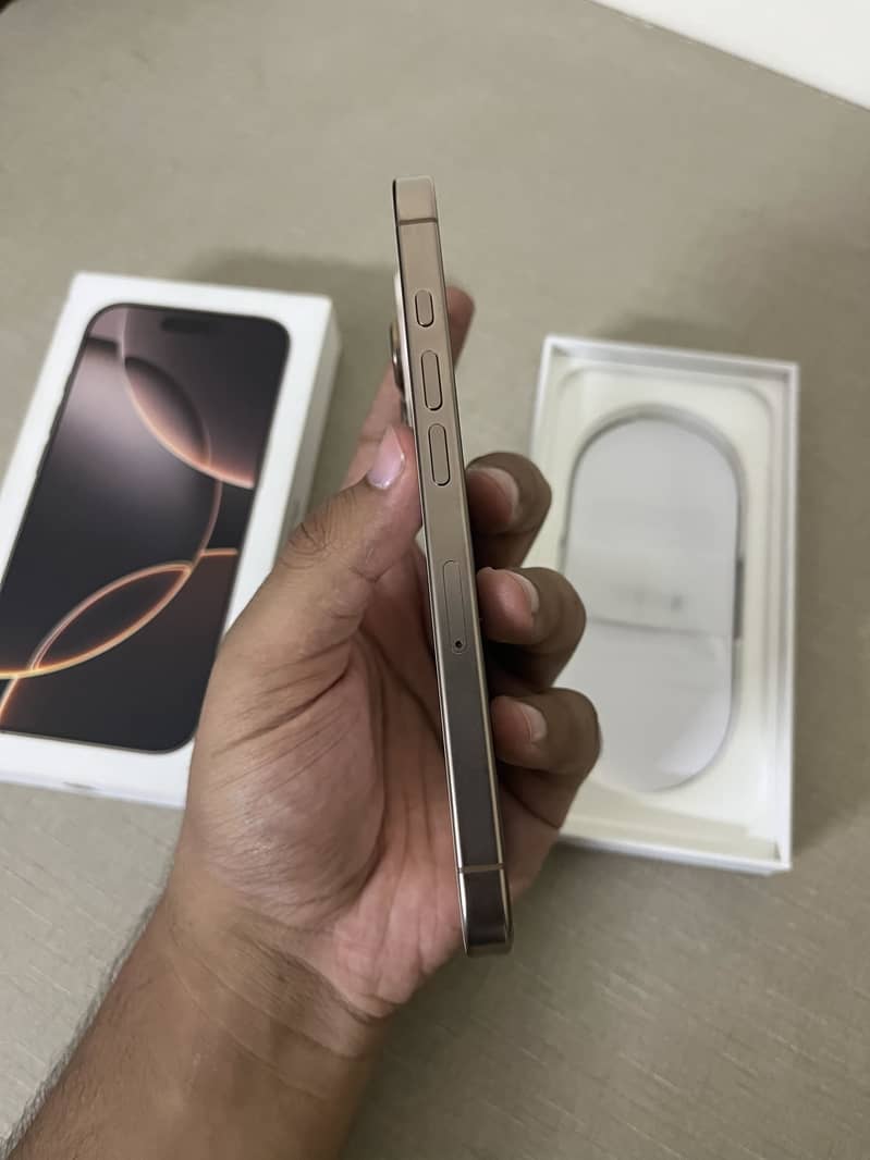 iPhone 16 Pro 3