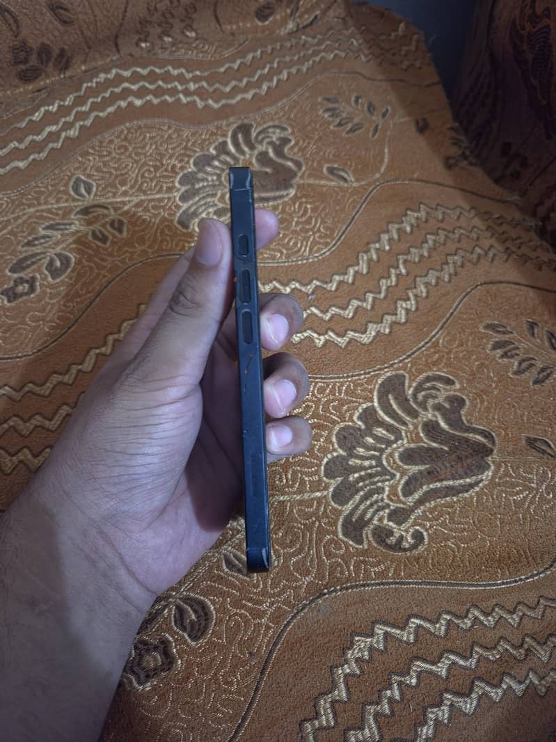 Iphone 16e 1