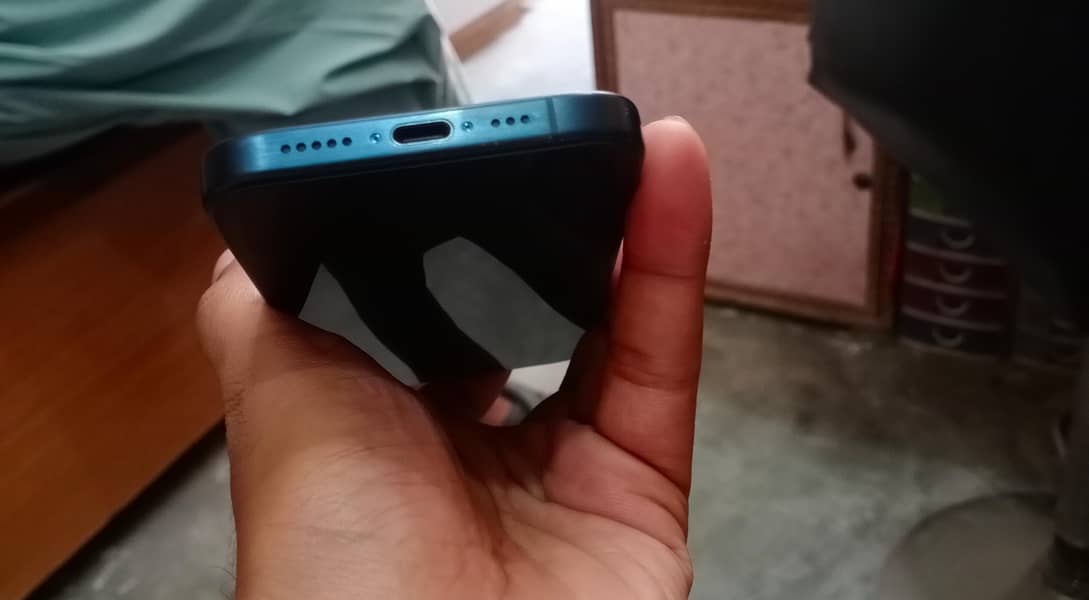 Apple iPhone 15 Pro 1