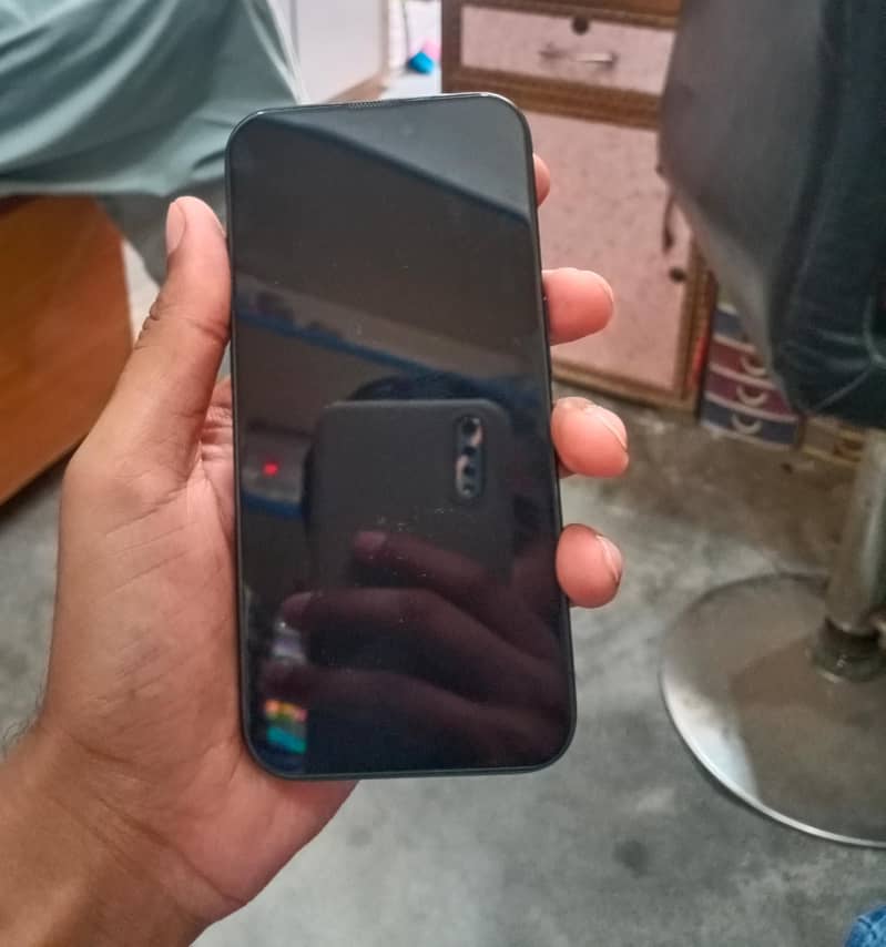 Apple iPhone 15 Pro 2