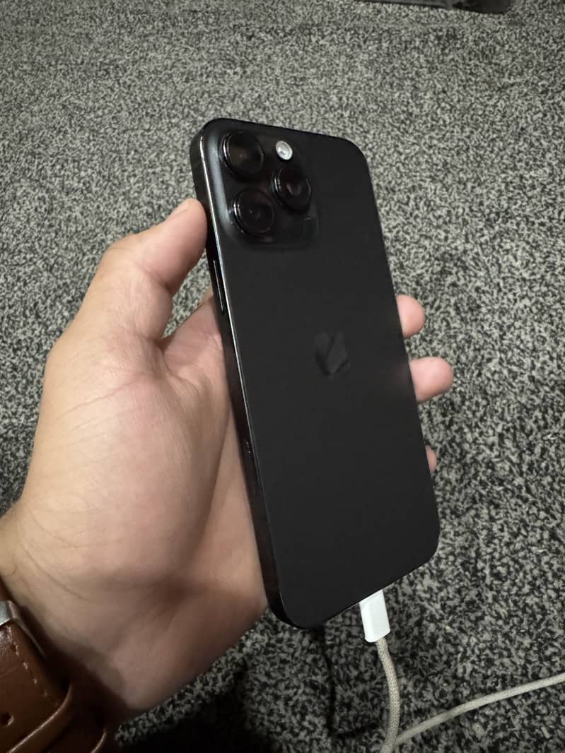 iphone 16 Pro Max 0