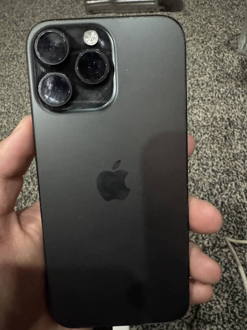 iphone 16 Pro Max 1