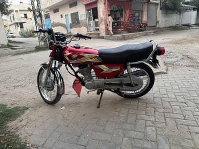 125 2025 model 03218225837 Whatsapp