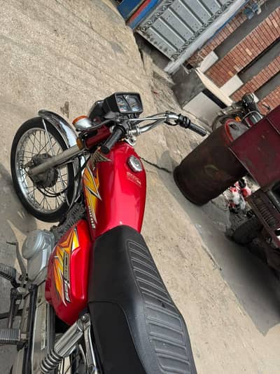 Aslam alaikum 2021 model total pack bike ha