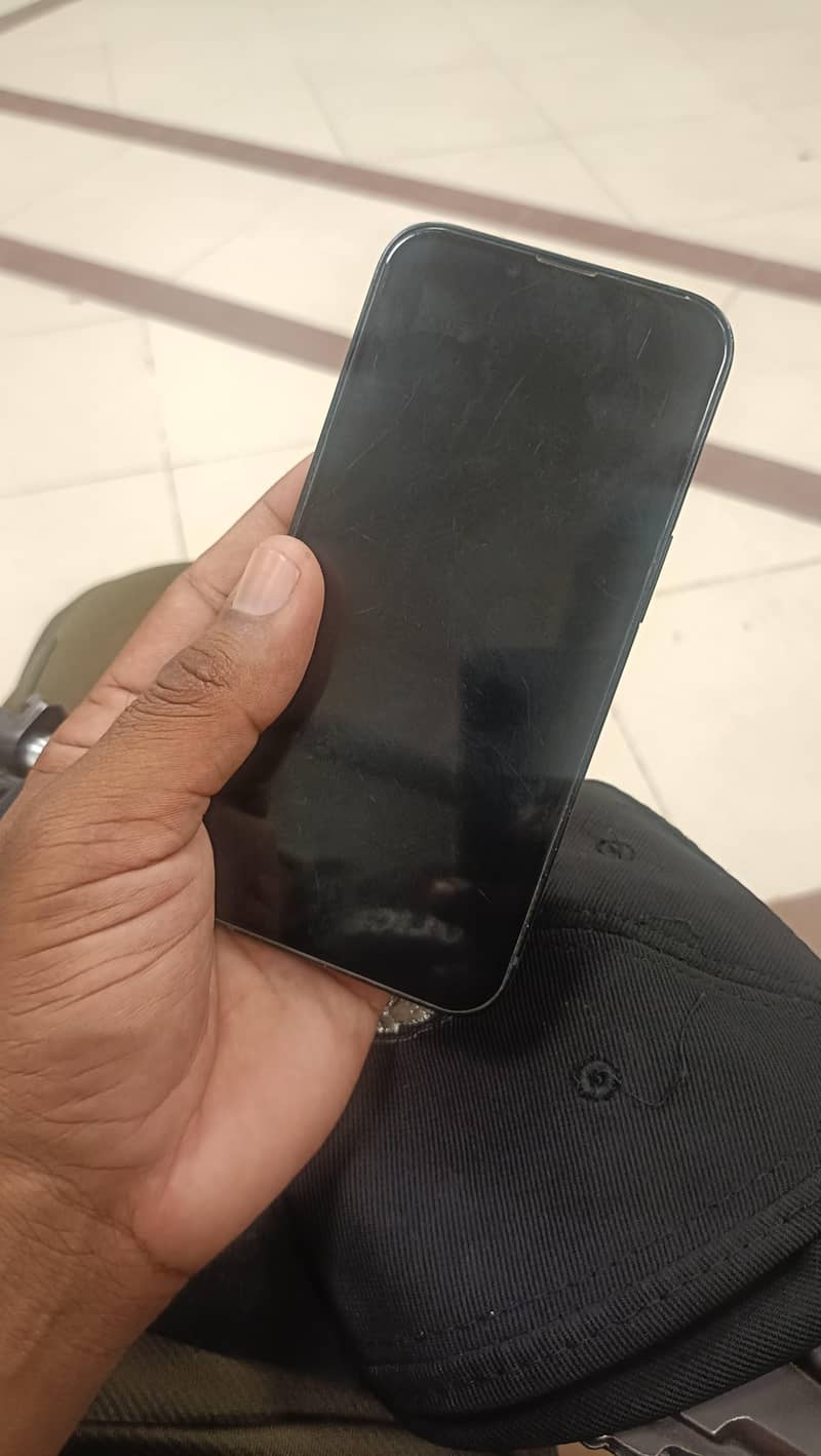 Apple iPhone 14 2