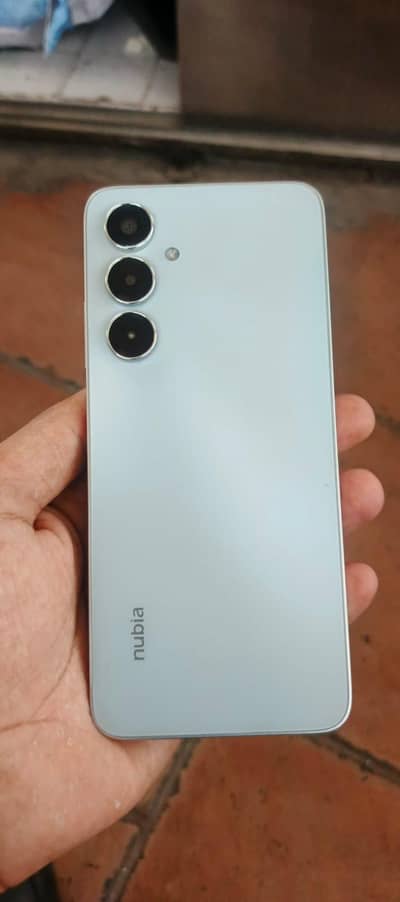 Zte nubia  v80 max