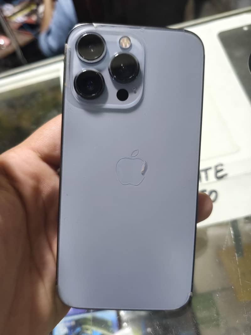 Apple iPhone 13 Pro 0