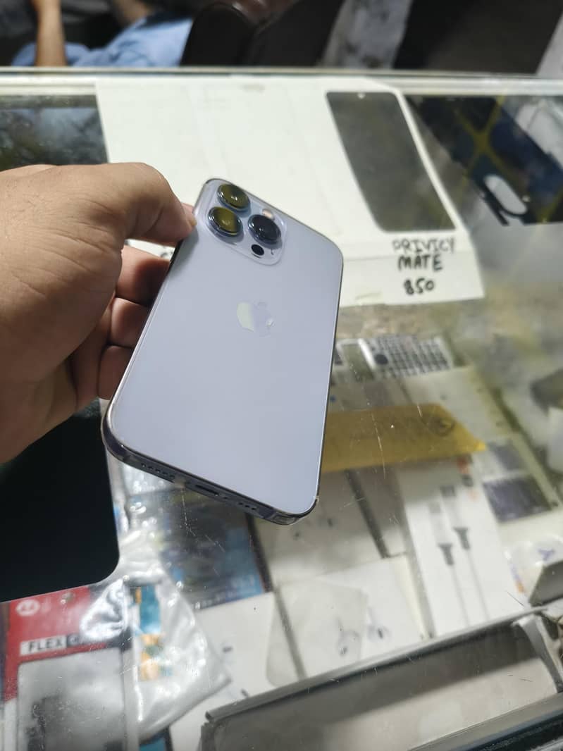 Apple iPhone 13 Pro 2