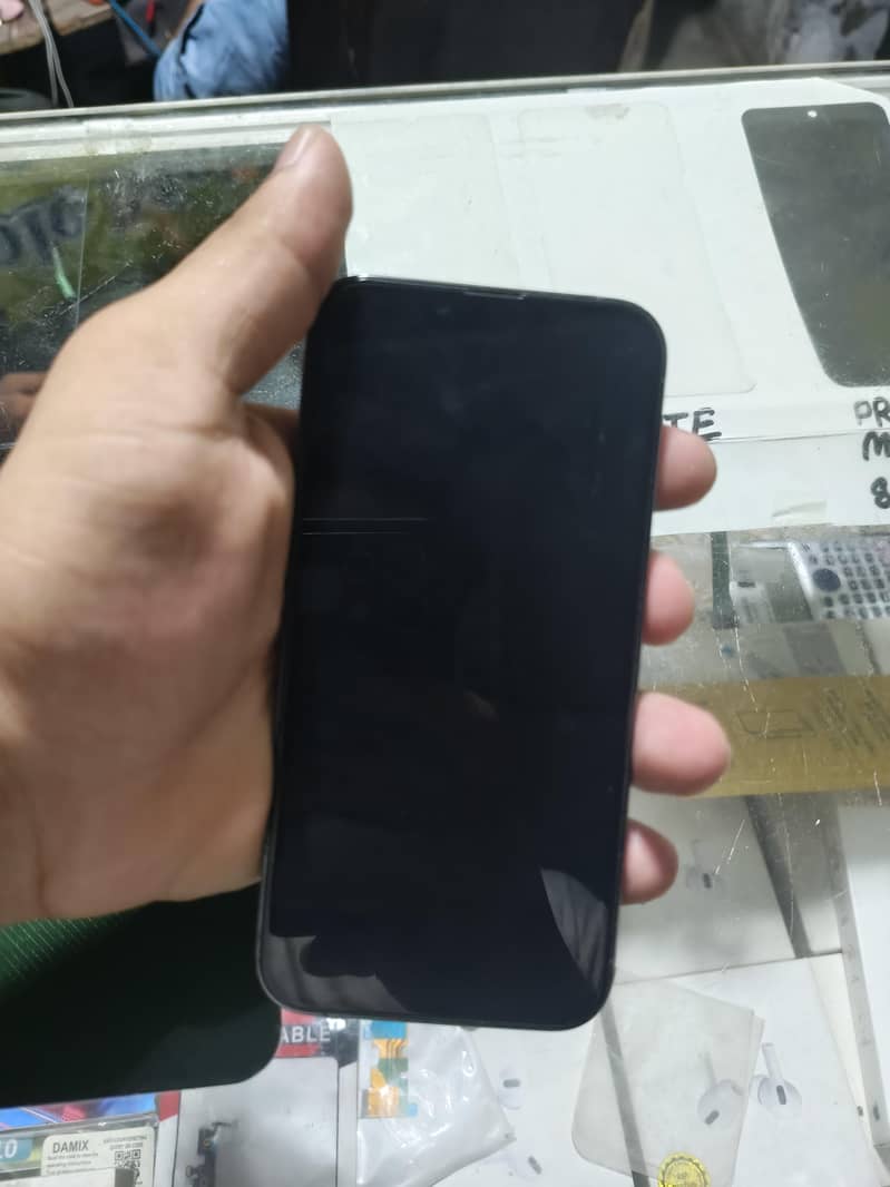 Apple iPhone 13 Pro 4