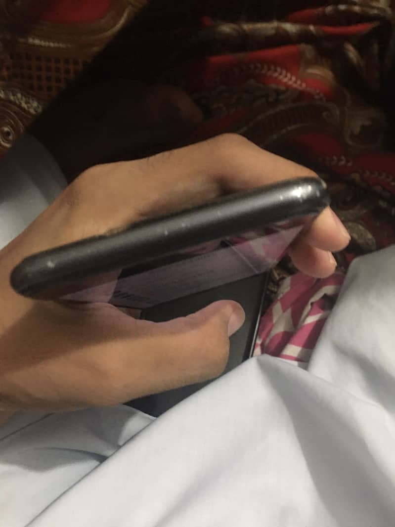 Apple iPhone 8 Plus 4