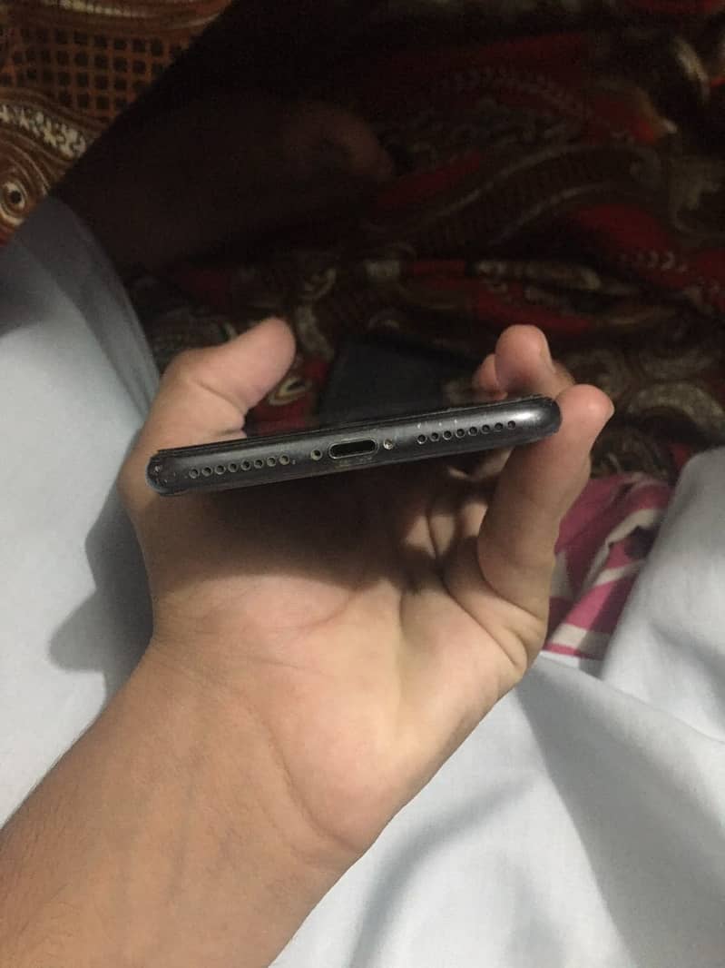Apple iPhone 8 Plus 6