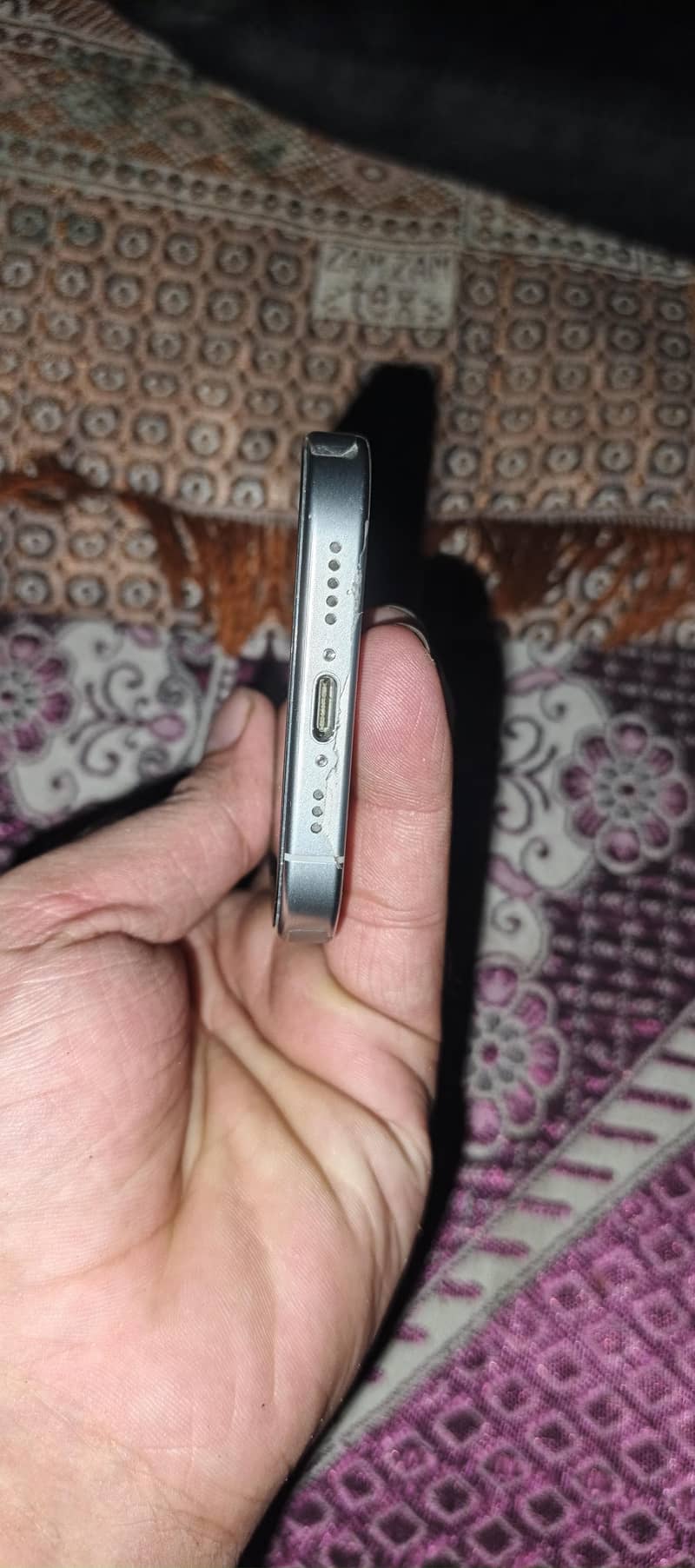Apple iPhone 16 Pro 0