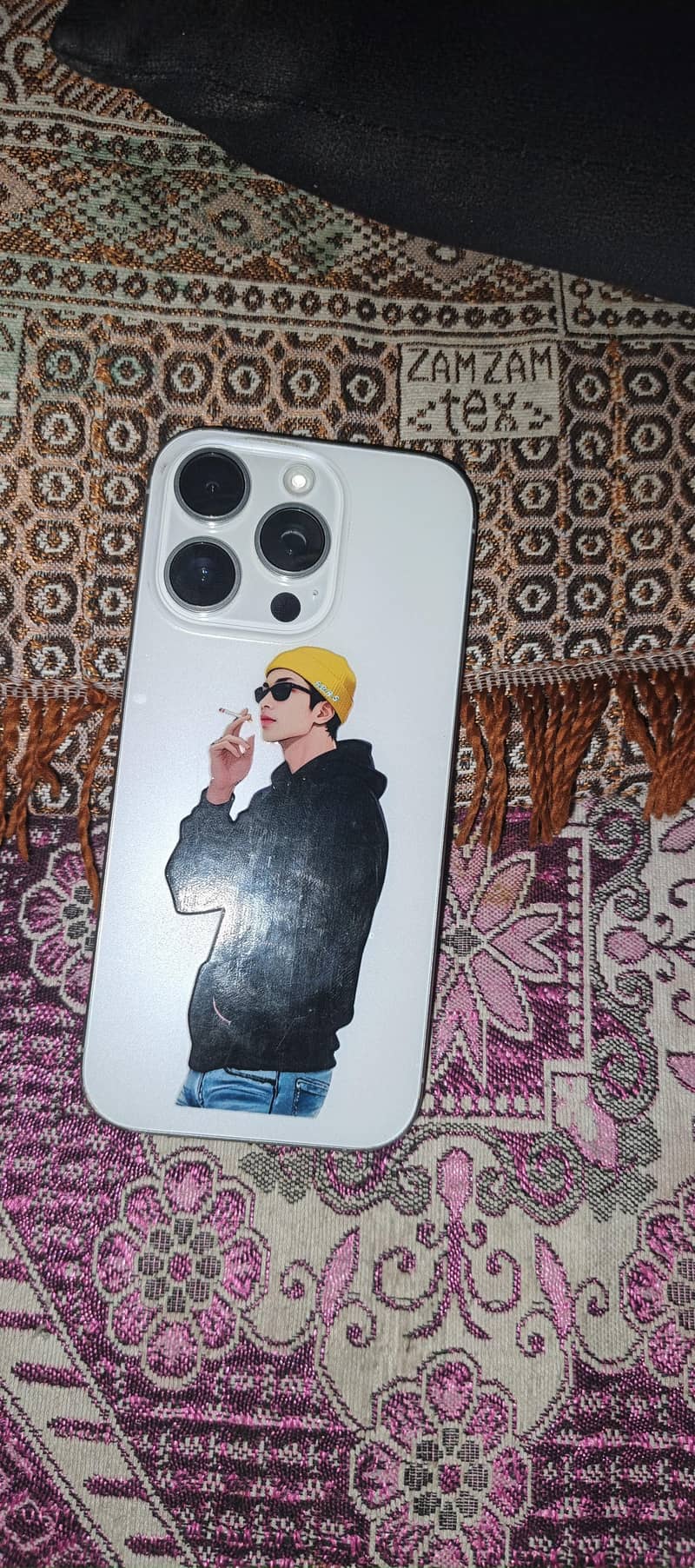 Apple iPhone 16 Pro 2