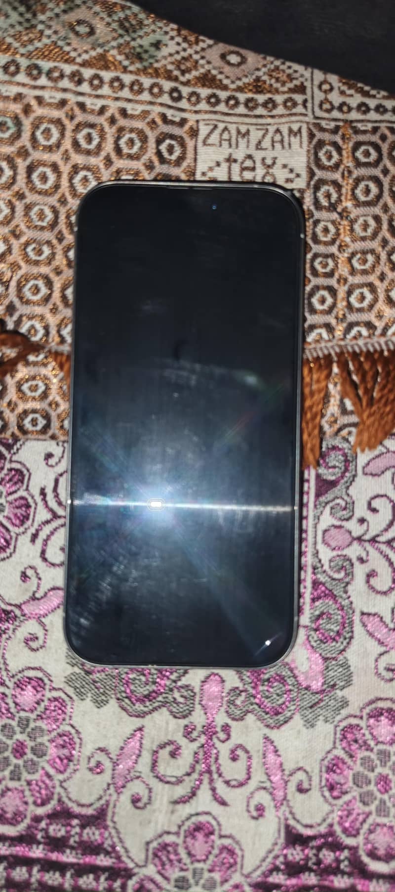 Apple iPhone 16 Pro 3