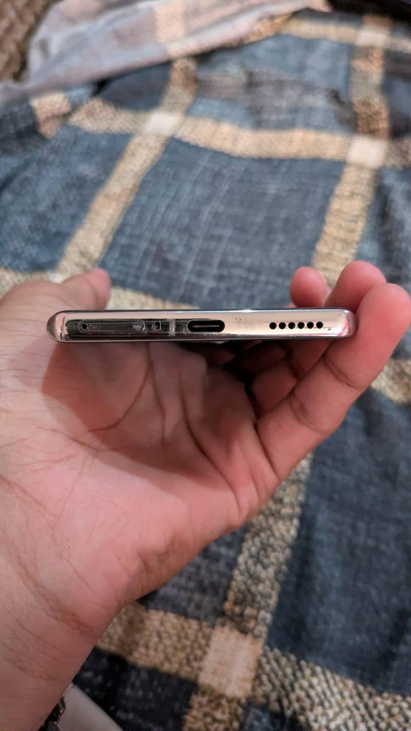Tecno CAMON 40 Pro 3