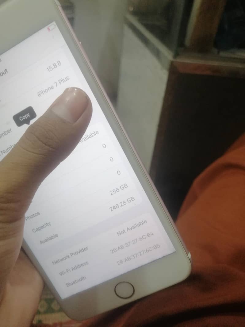 Apple iPhone 7 Plus 3