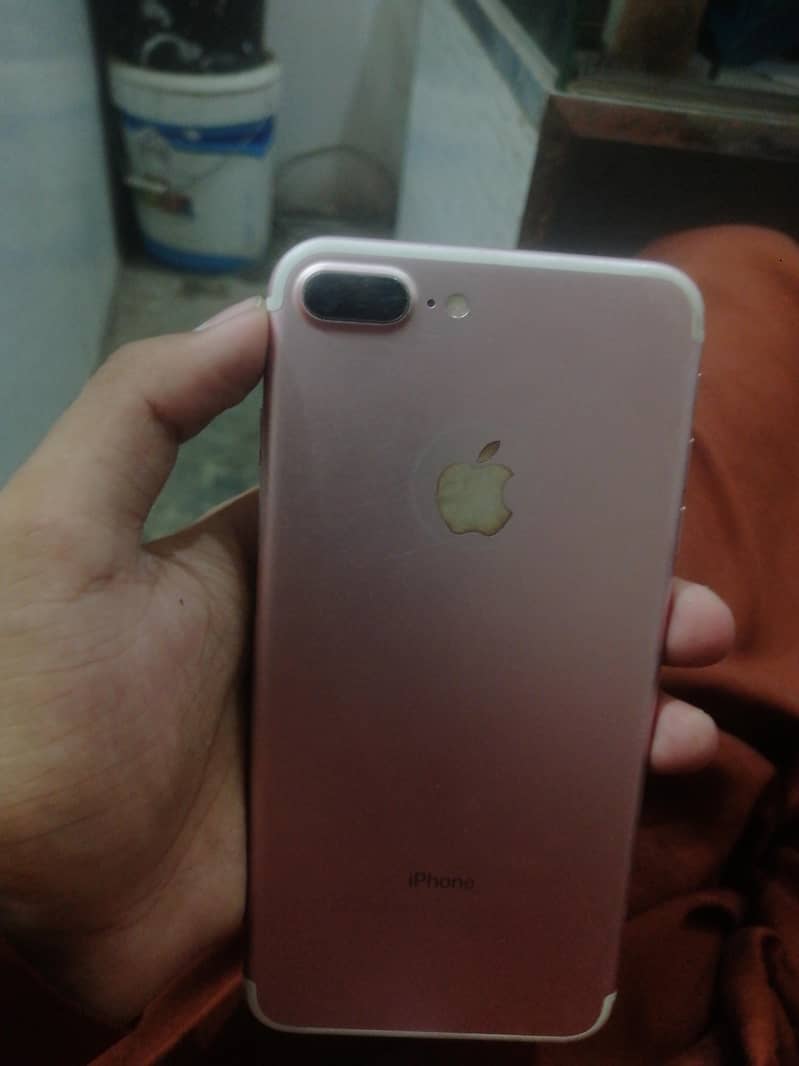 Apple iPhone 7 Plus 7