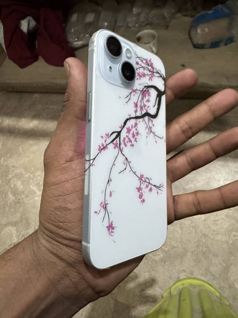 Apple iPhone 15 5