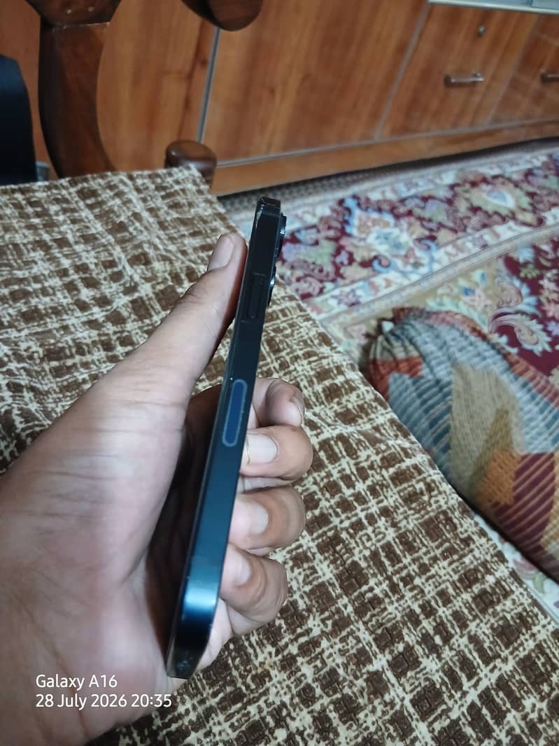 Iphone 13 8