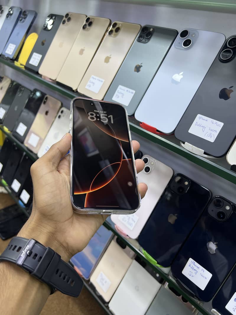 Apple iPhone 16 Pro Max 3