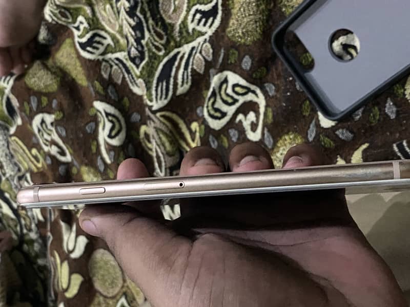 Apple iPhone 8 Plus 2