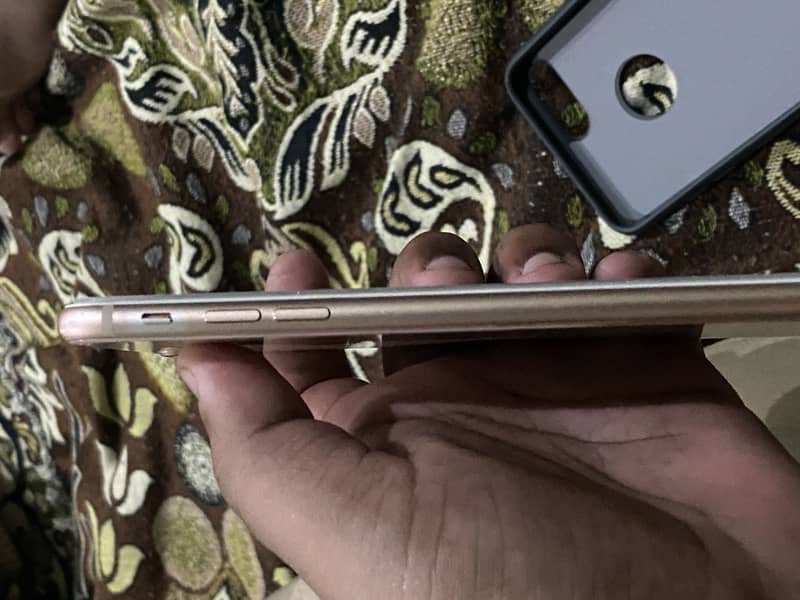 Apple iPhone 8 Plus 5