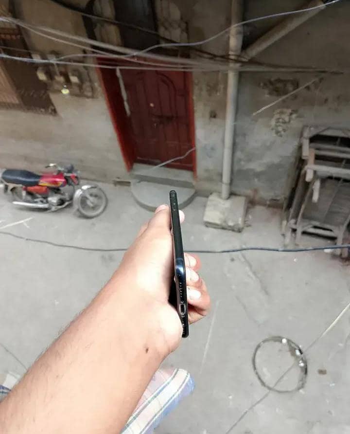 iPhone SE 3rd generation Jv 2