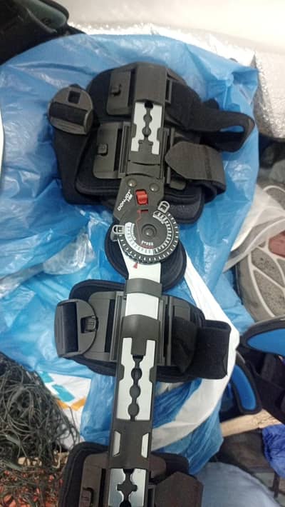 Donjoy X-Act ROM KNEE BRACE