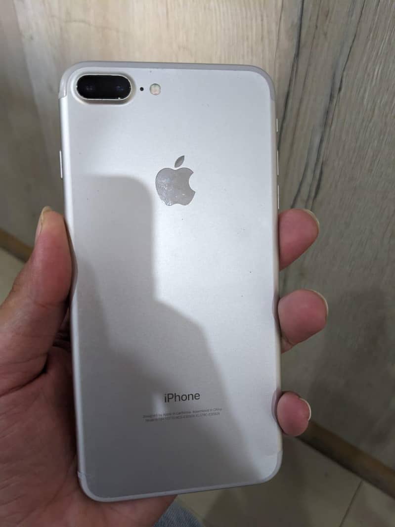 Apple iPhone 7 Plus 4