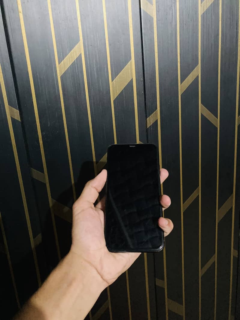 Apple iPhone 11 Pro Max 3