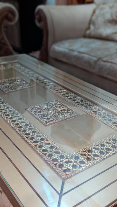 5 seater sofa set with central tabel
