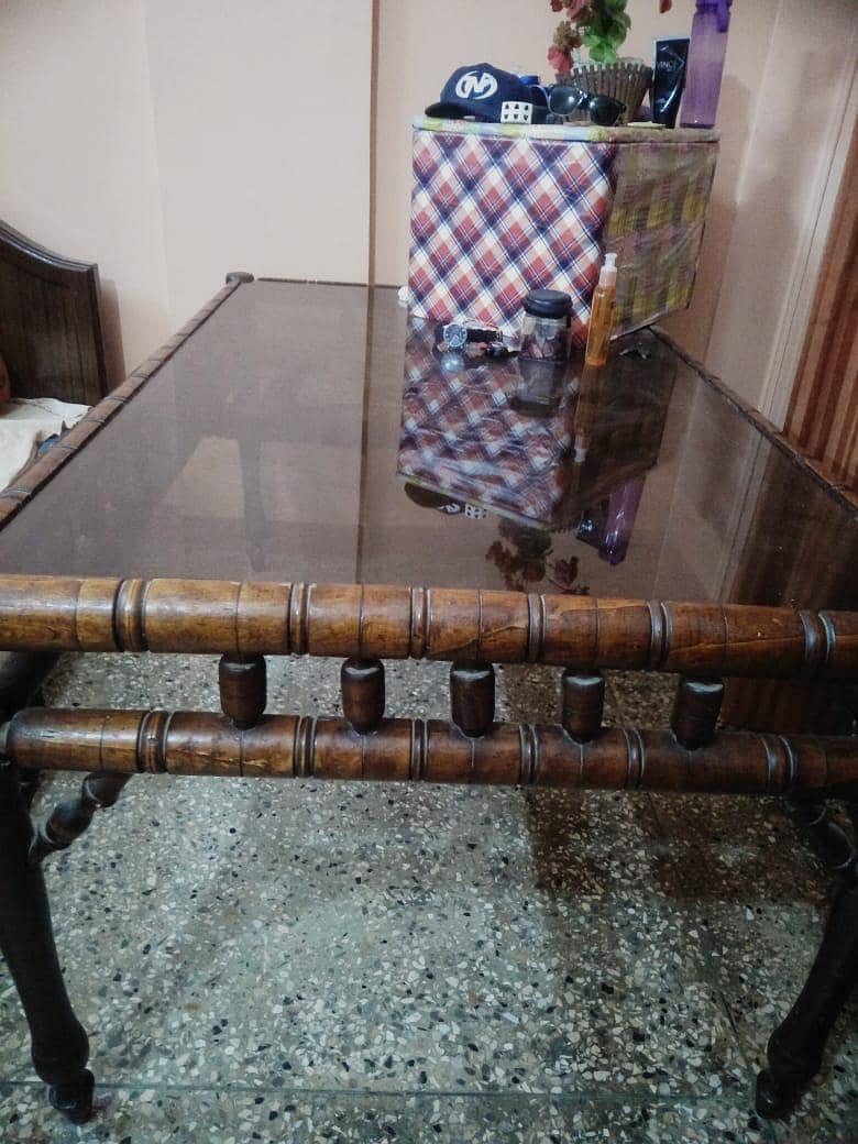 DINING TABLE 1