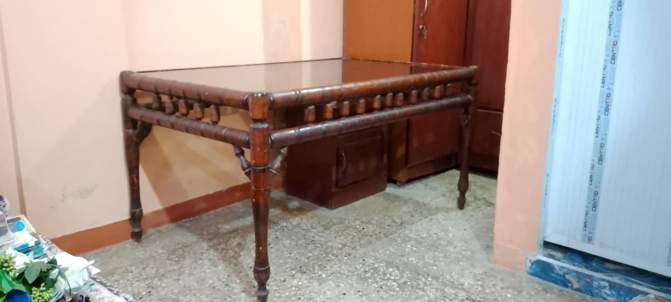 DINING TABLE 2