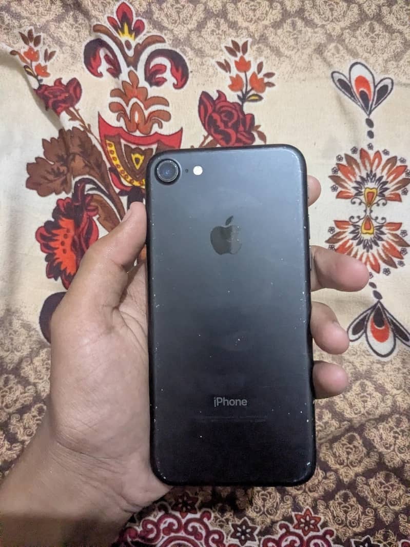Apple iPhone 7 2