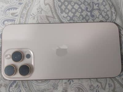 Apple iPhone 16 Pro Max