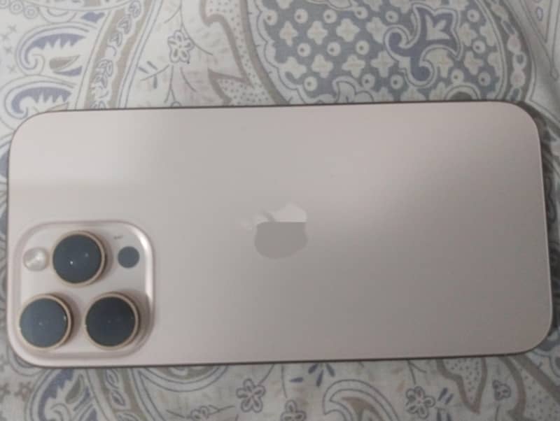 Apple iPhone 16 Pro Max 0