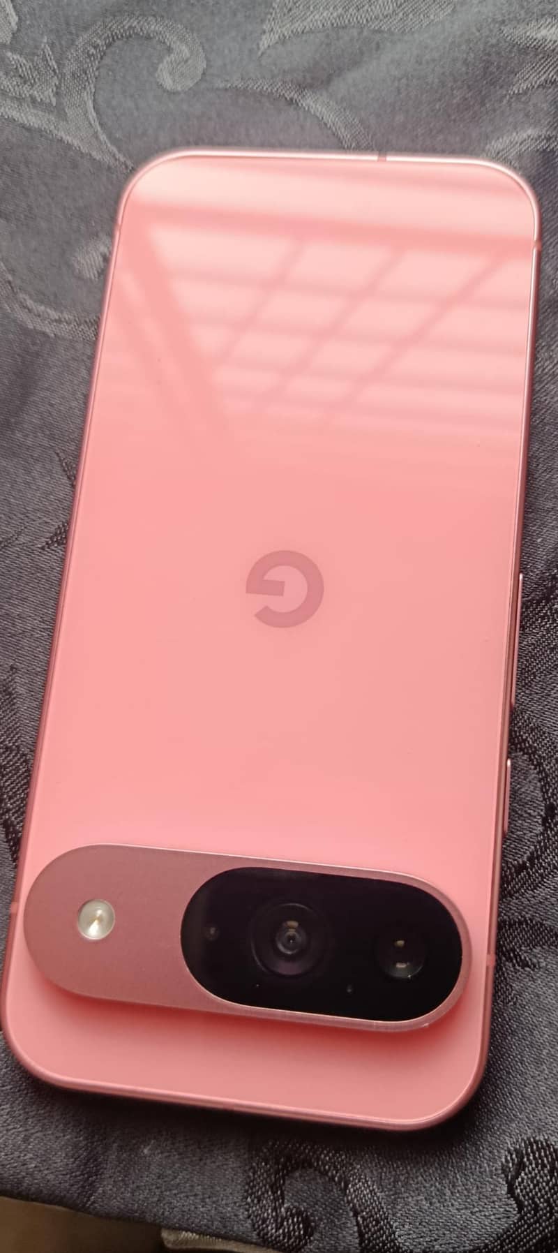 Google Pixel 9 5