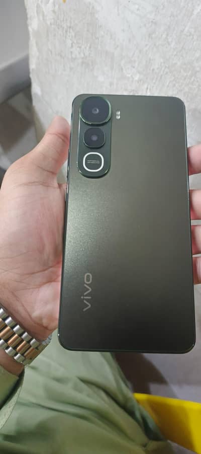 Vivo Y400