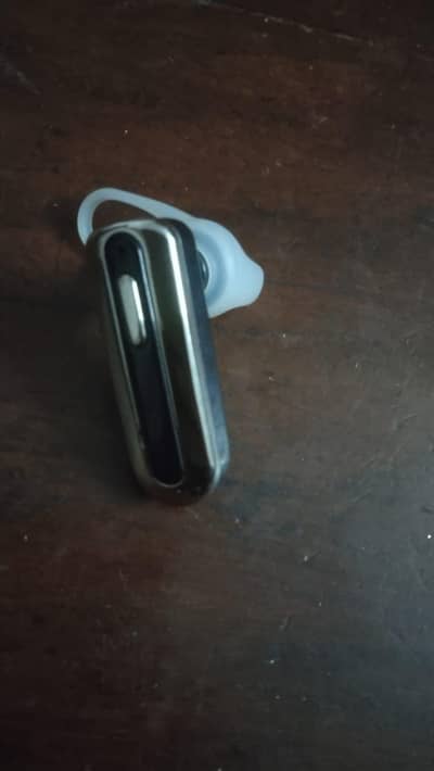 Bluetooth Earphone only one sided