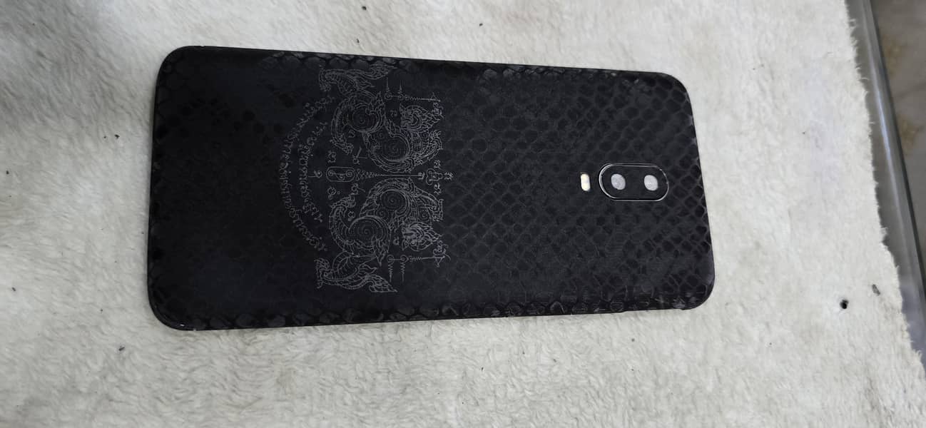 One Plus 6T 8