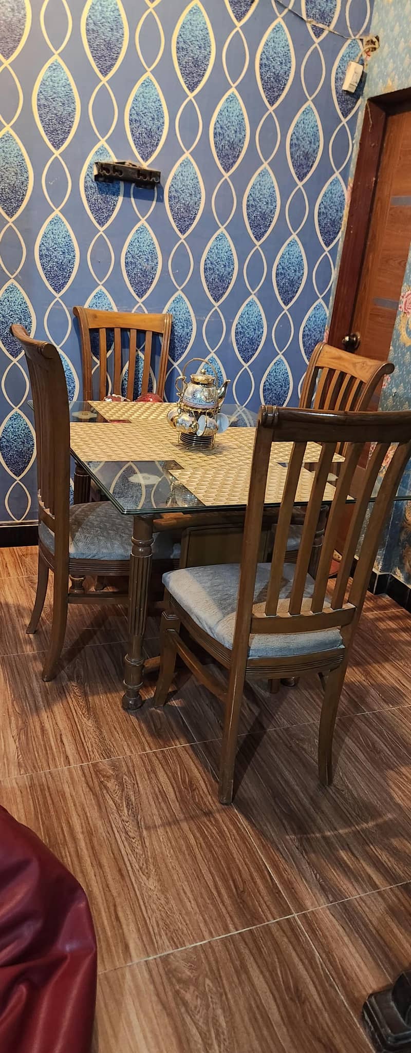 Dining table for sell 0