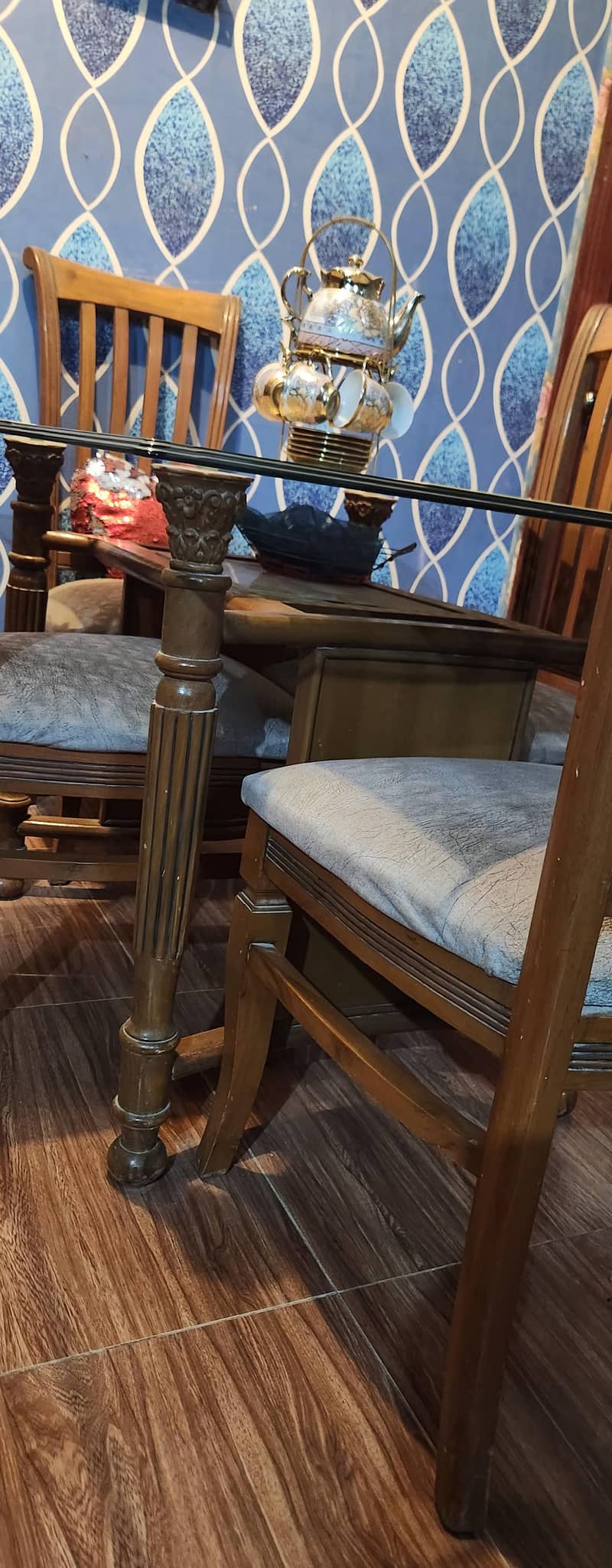 Dining table for sell 3