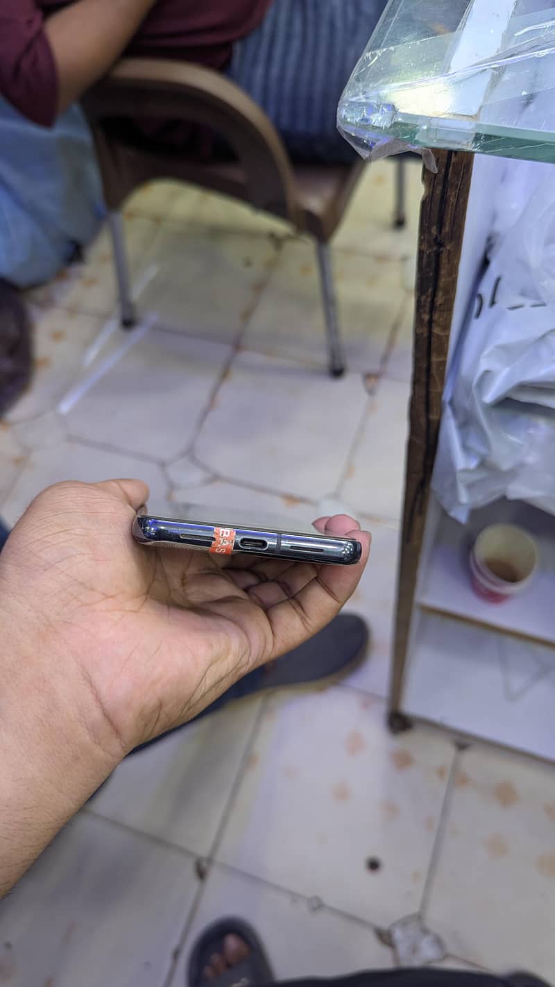 Google Pixel 8 Pro 2