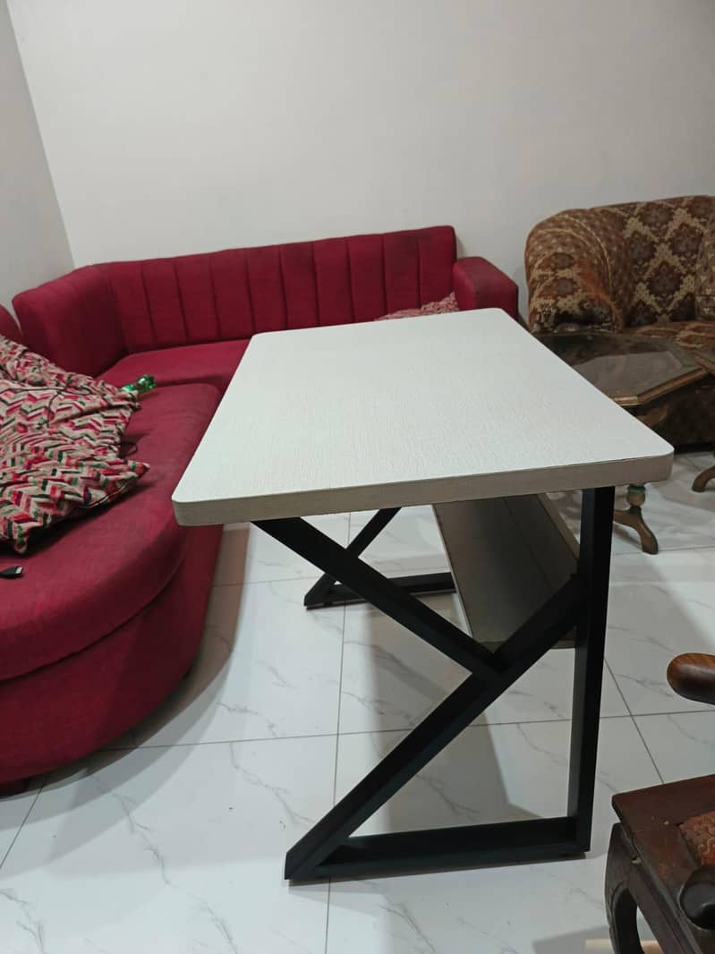 office table / computer table 3