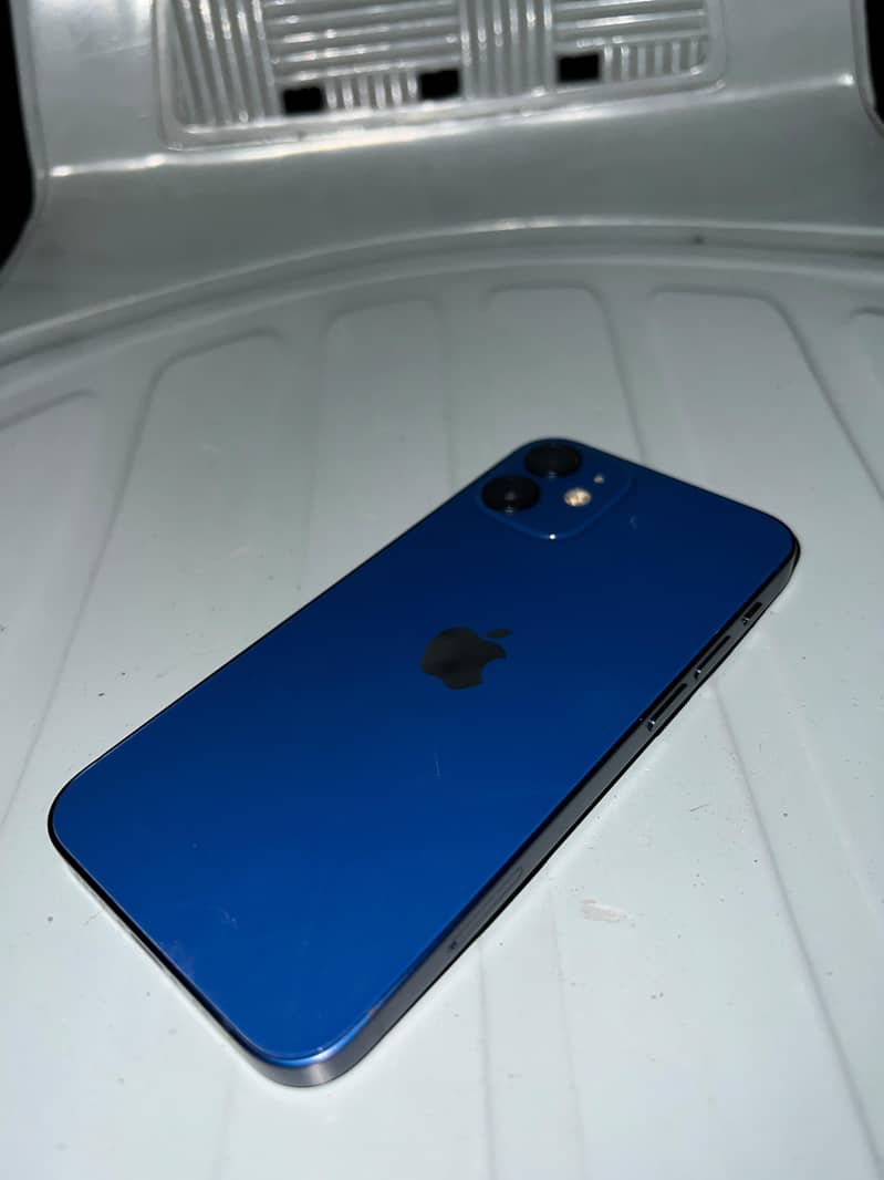 Apple iPhone 12 mini 0