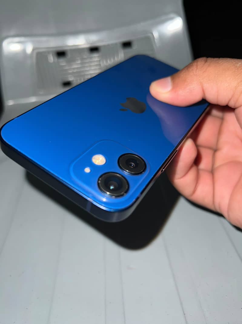 Apple iPhone 12 mini 3