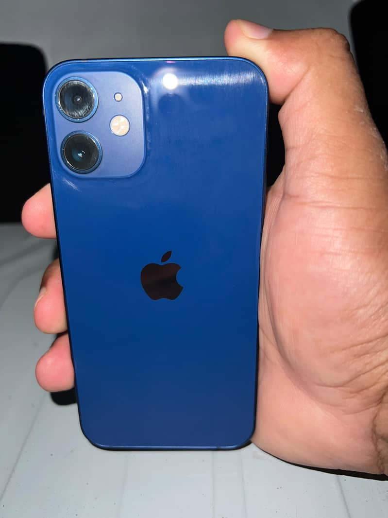 Apple iPhone 12 mini 4