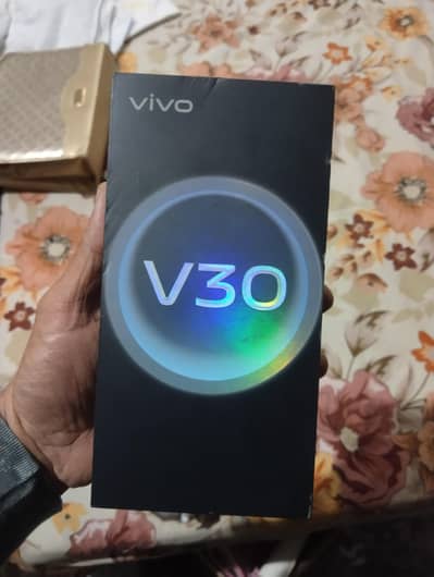 vivo v30 12gb 256gb full box  10 by 9.5 condition no any fault