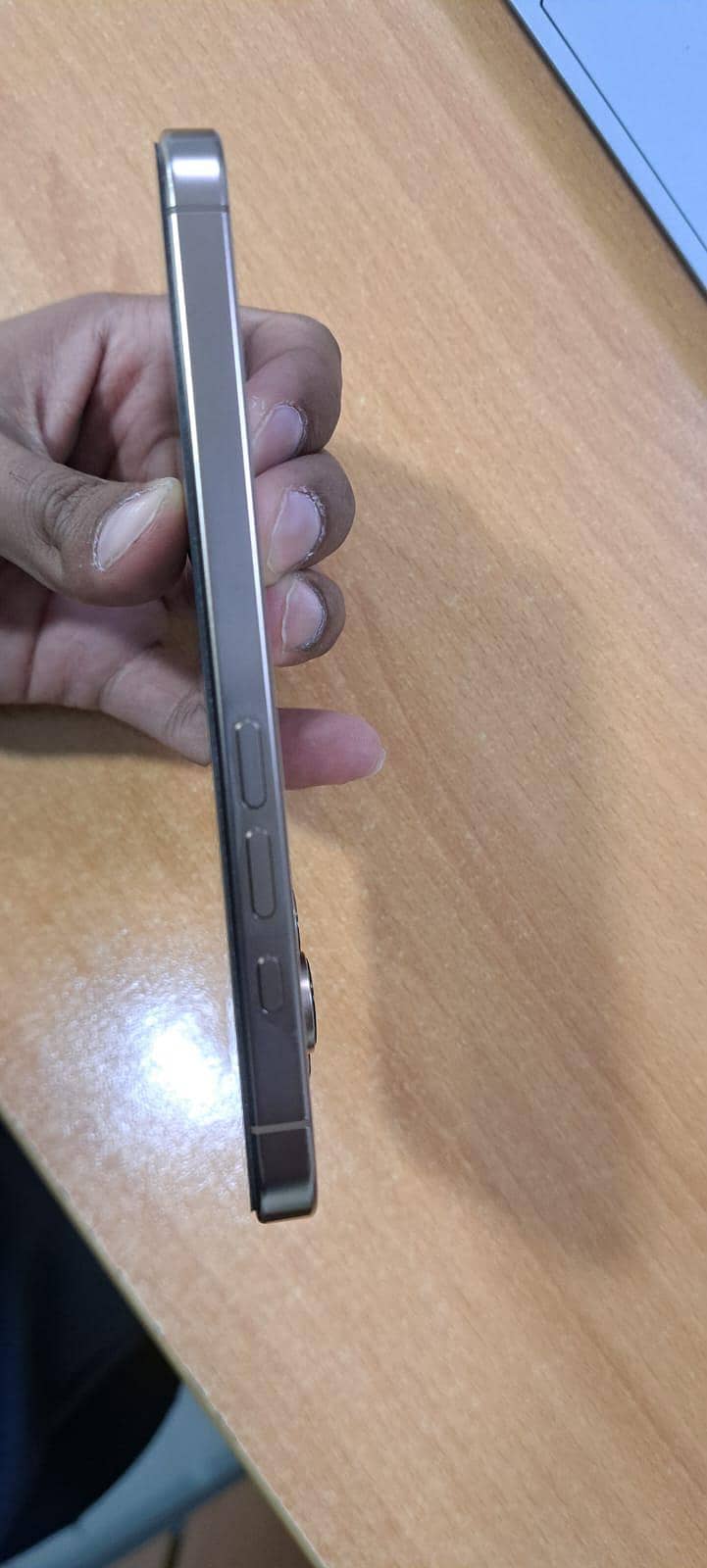 iPhone 16 Pro 5